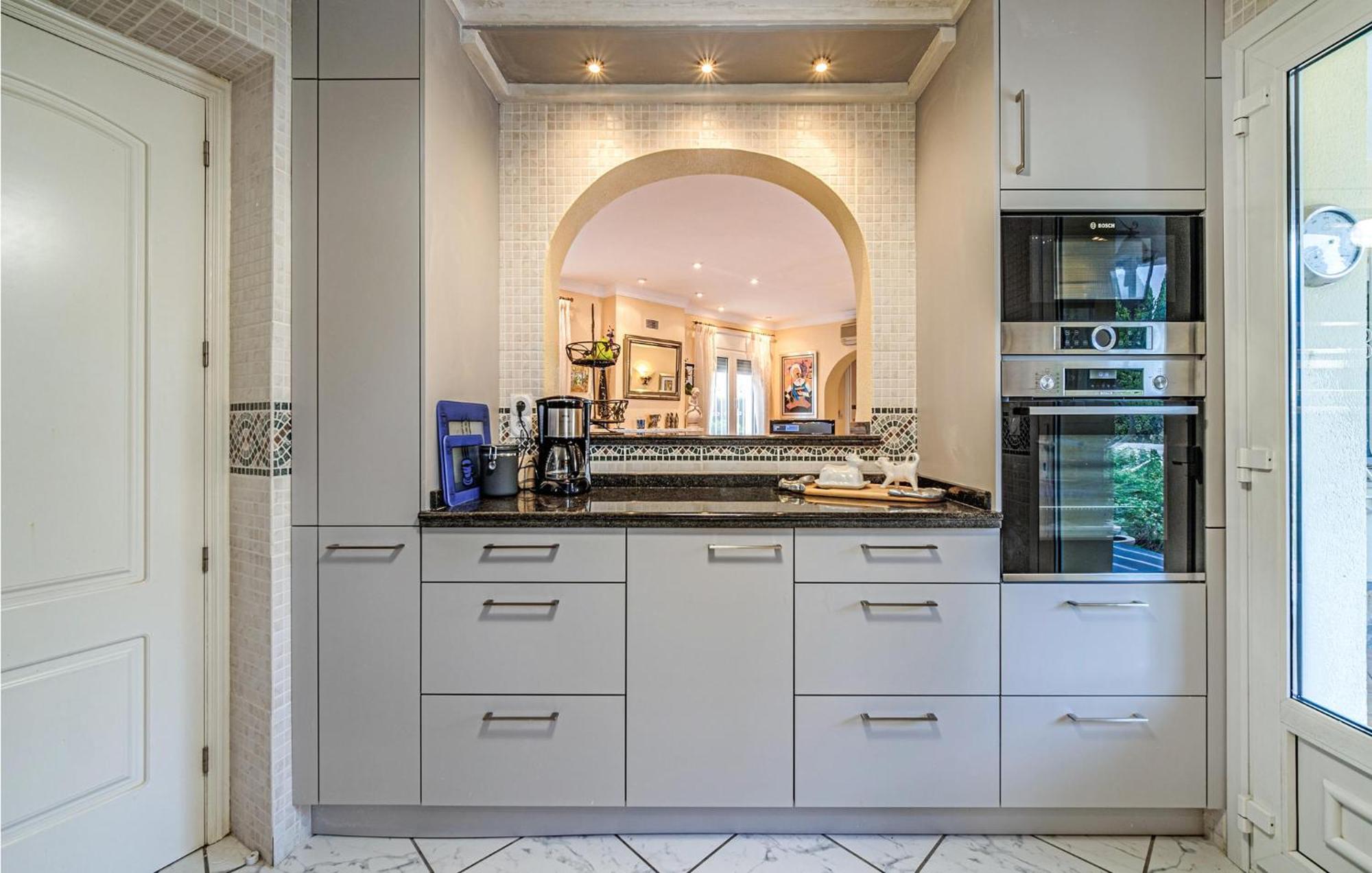 Beautiful Home In Oliva With Kitchen Eksteriør billede